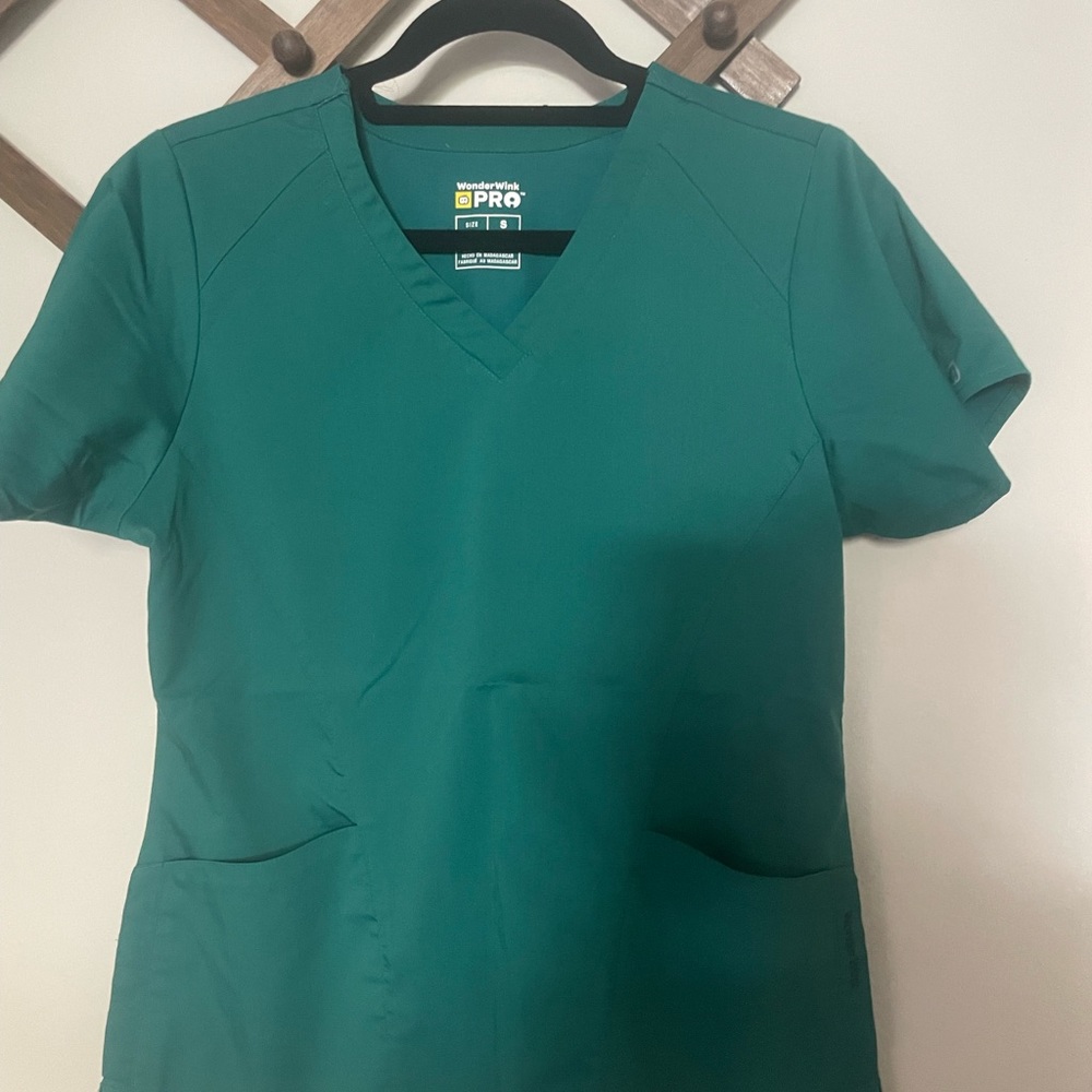SCRUBS